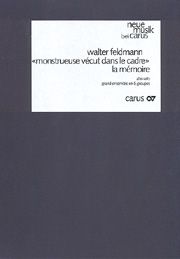 Monstrueuse vécut dans le cadre 